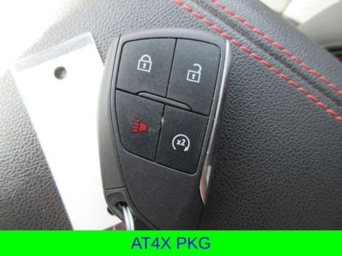 Used 2024 GMC Canyon AT4X AWD/4WD image 25