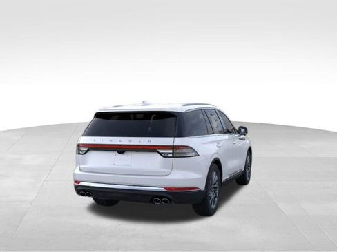 New 2026 Lincoln Aviator AWD image 9