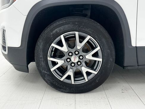 Used 2023 GMC Acadia SLT image 47