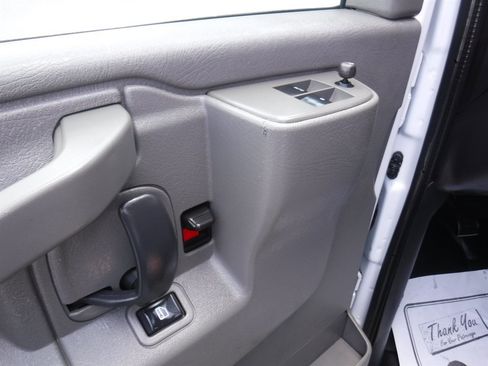 Used 2021 Chevrolet Express 2500 w/ Driver Convenience Package RWD image 12