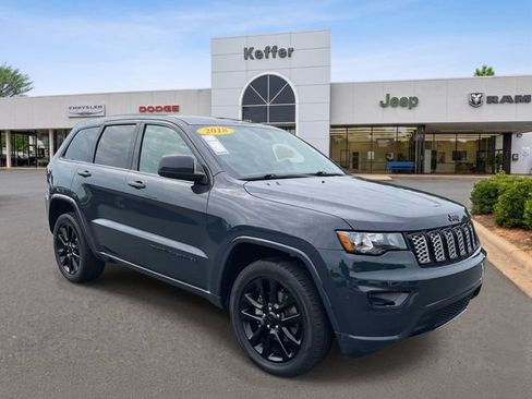 Certified 2018 Jeep Grand Cherokee Altitude AWD/4WD image 2