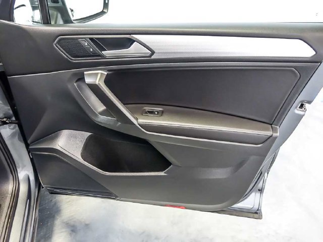 Used 2024 Volkswagen Tiguan S AWD/4WD image 28