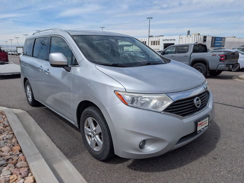 Used 2016 Nissan Quest SV FWD image 3