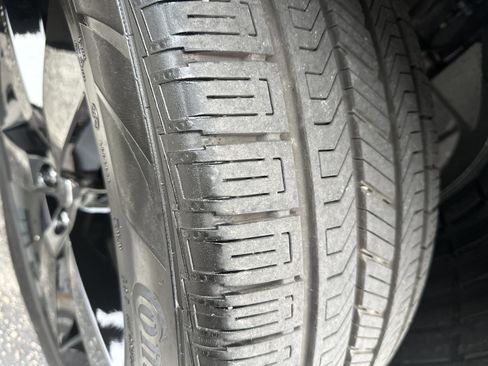 Used 2025 Land Rover Defender 110 Sedona Red Edition image 7