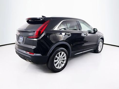Used 2023 Cadillac XT4 Luxury w/ Cold Weather Package AWD/4WD image 8