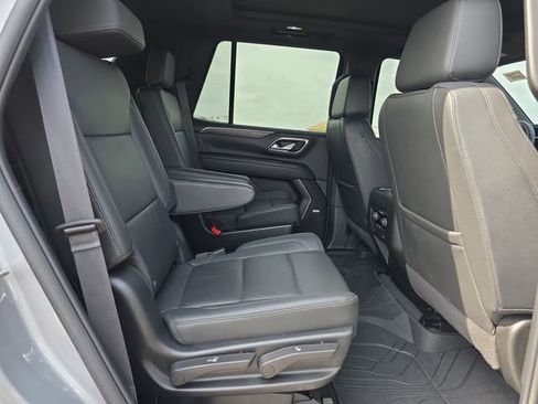 Used 2024 Chevrolet Tahoe Z71 w/ Off-Road Capability Package image 19