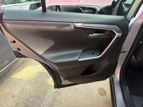 Used 2020 Toyota RAV4 XSE w/ Carpet Mat Package AWD/4WD image 17