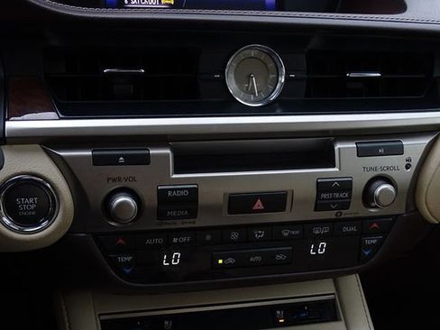 Used 2018 Lexus ES 350 w/ Premier Package FWD image 34