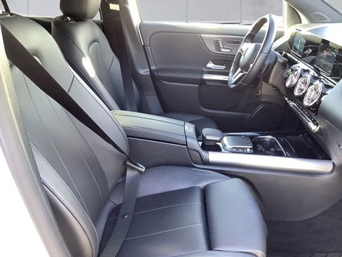 Used 2021 Mercedes-Benz GLA 250 image 13