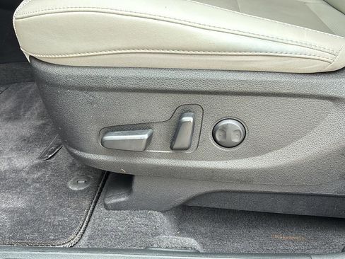 Used 2024 Kia Telluride S w/ S Sunroof Package FWD image 14