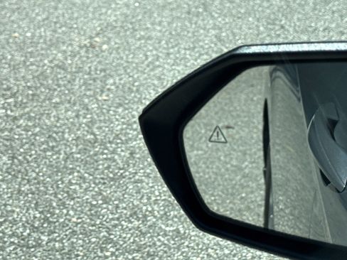 Certified 2024 Hyundai Elantra SE image 17