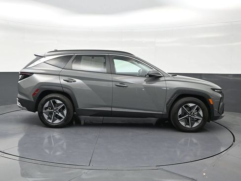 Used 2025 Hyundai Tucson SEL FWD image 6