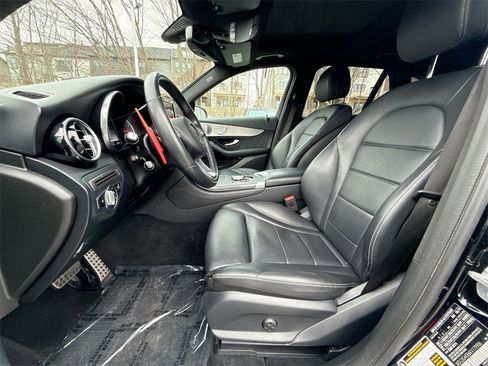 Used 2019 Mercedes-Benz GLC 300 4MATIC w/ AMG Line image 13