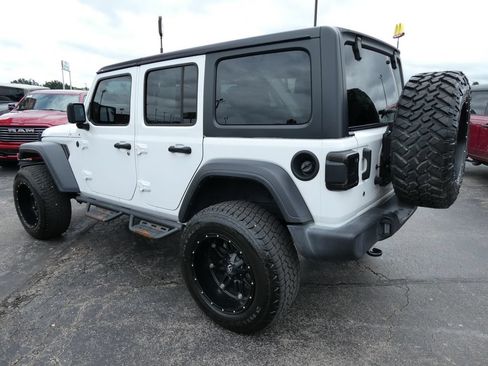 Used 2018 Jeep Wrangler Unlimited Sport S AWD/4WD image 6