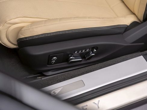Certified 2024 Bentley Continental GT V8 AWD/4WD image 27