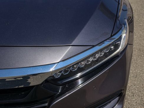 Used 2019 Honda Accord Touring image 10