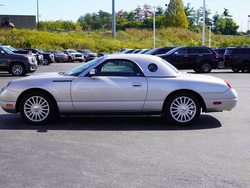 Used 2004 Ford Thunderbird image 24