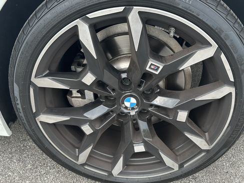 Used 2025 BMW 330i xDrive Sedan w/ M Sport Package AWD/4WD image 13
