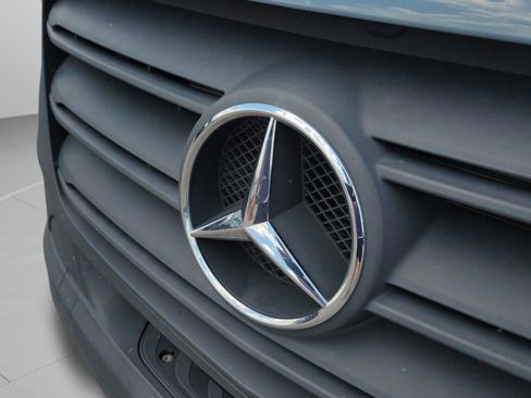Used 2024 Mercedes-Benz Sprinter 2500 image 30