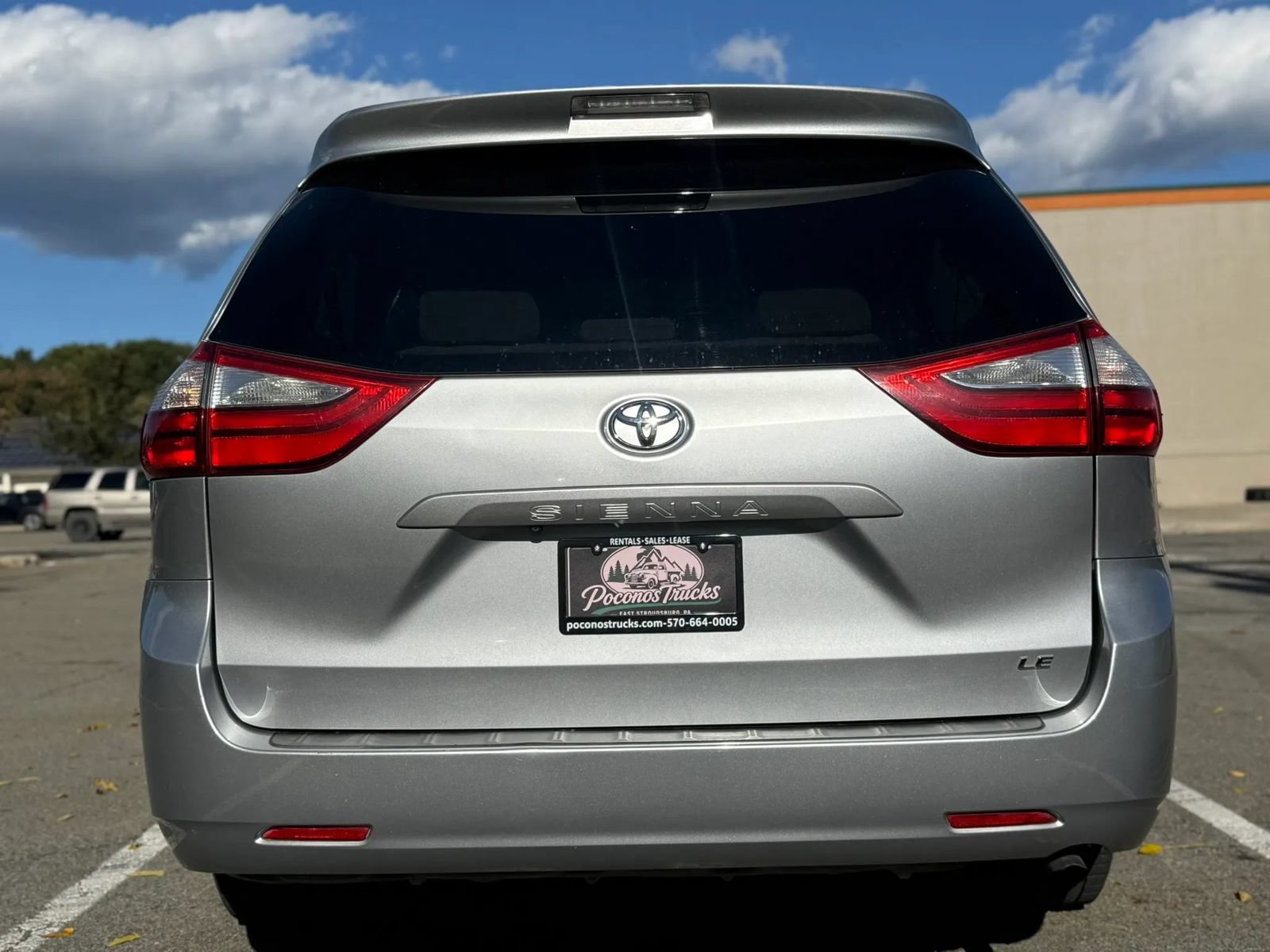 Used 2017 Toyota Sienna LE FWD image 6