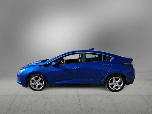 Used 2017 Chevrolet Volt LT w/ Comfort Package image 5