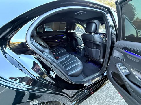 Used 2020 Mercedes-Benz S 560 Sedan w/ AMG Line Exterior image 12
