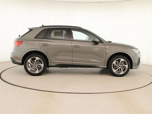 New 2025 Audi Q3 2.0T Premium image 8