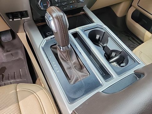 Used 2018 Ford F150 Lariat w/ FX4 Off-Road Package AWD/4WD image 17