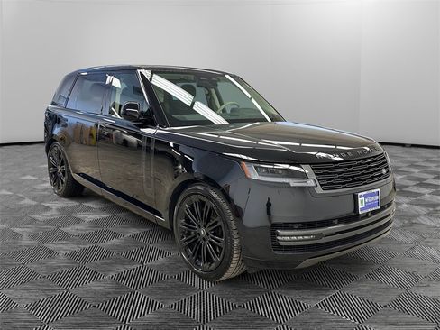 Used 2024 Land Rover Range Rover Long Wheelbase SE image 7