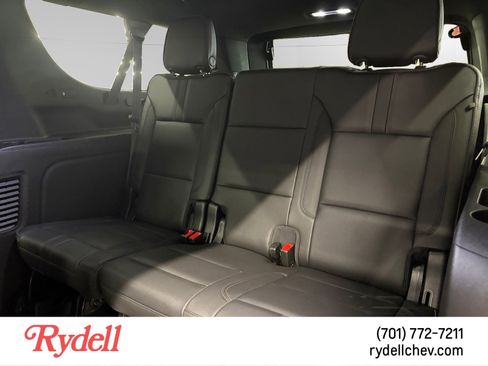 Used 2021 Chevrolet Suburban RST w/ Luxury Package image 16