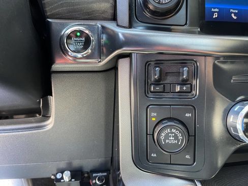 Used 2022 Ford F150 Platinum w/ FX4 Off-Road Package AWD/4WD image 29