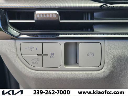 New 2026 Kia Sportage EX image 23