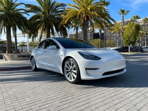 Used 2020 Tesla Model 3 Standard Range Plus RWD image 3