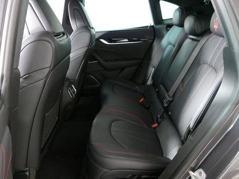 Used 2024 Maserati Levante GT Ultima AWD/4WD image 11