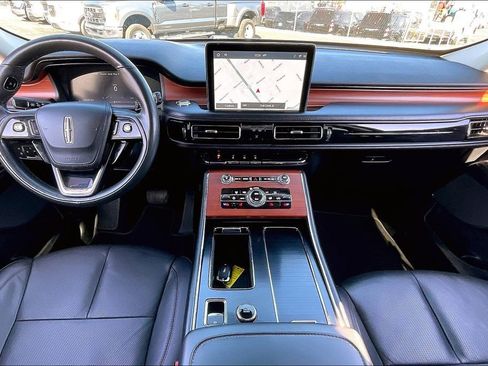 Used 2021 Lincoln Aviator Grand Touring AWD/4WD image 13
