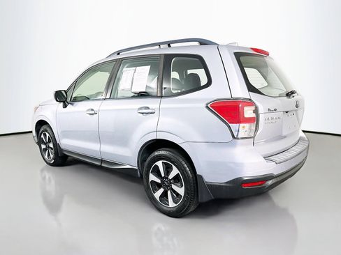 Used 2017 Subaru Forester 2.5i w/ Alloy Wheel Package AWD/4WD image 5