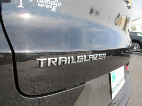 Used 2024 Chevrolet TrailBlazer LS w/ LS Convenience Package FWD image 8