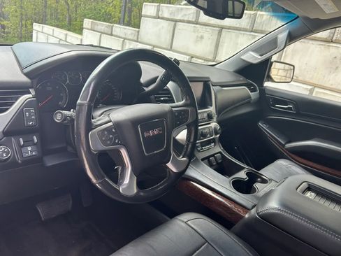 Used 2016 GMC Yukon XL SLT w/ Open Road Package image 4