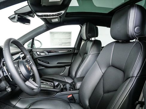 New 2026 Porsche Macan S image 5