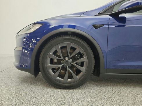 Used 2022 Tesla Model X image 21