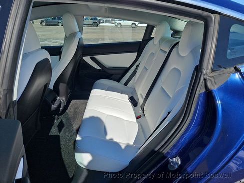 Used 2018 Tesla Model 3 Performance image 2