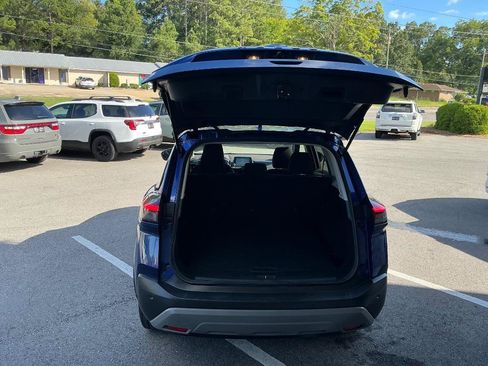 Used 2021 Nissan Rogue SV FWD image 4