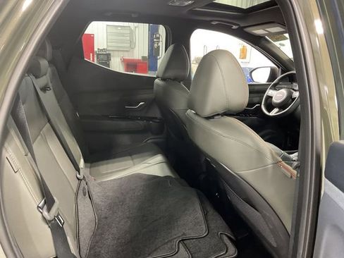 Used 2025 Hyundai Santa Cruz Limited image 11