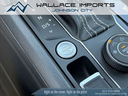 Certified 2022 Volkswagen Atlas Cross Sport SEL Premium R-Line AWD/4WD image 23