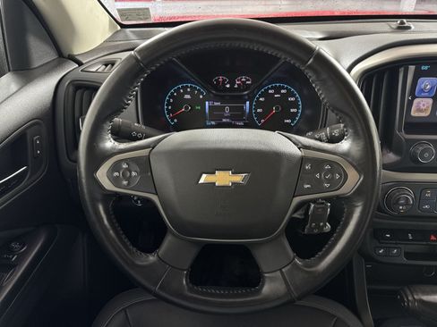 Used 2018 Chevrolet Colorado Z71 AWD/4WD image 16