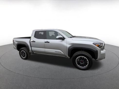 Used 2025 Toyota Tacoma TRD Off-Road image 2