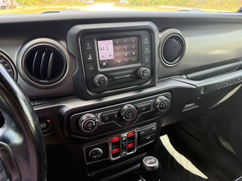 Used 2020 Jeep Wrangler Unlimited Sport S AWD/4WD image 8