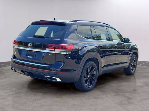 Used 2023 Volkswagen Atlas SE w/ Black Wheel Package AWD/4WD image 4