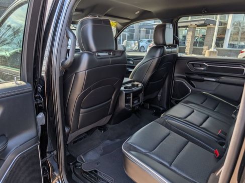 Used 2024 RAM 1500 Laramie AWD/4WD image 28