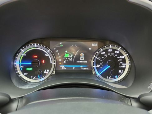 Used 2023 Toyota Highlander XLE AWD/4WD image 10